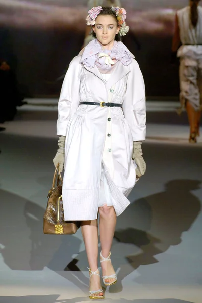 Look 30